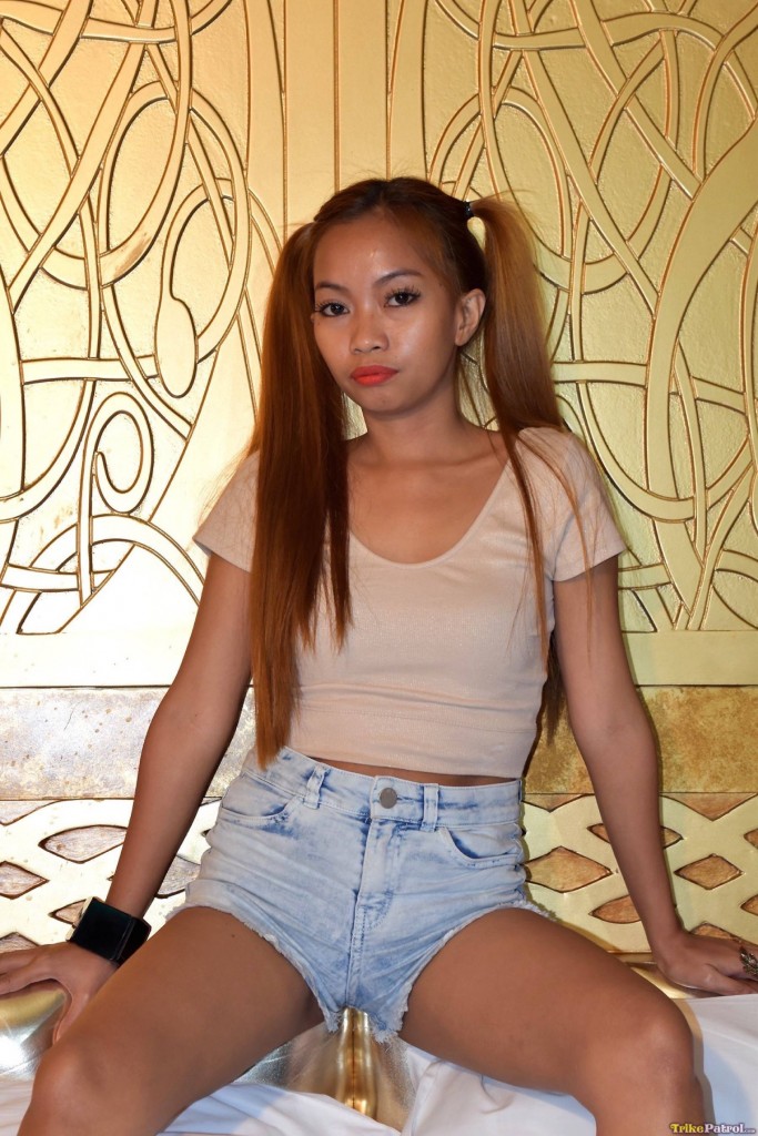 Cute Filipina teen Mikaela strips and reveals her perky nipples foto porno #426935167