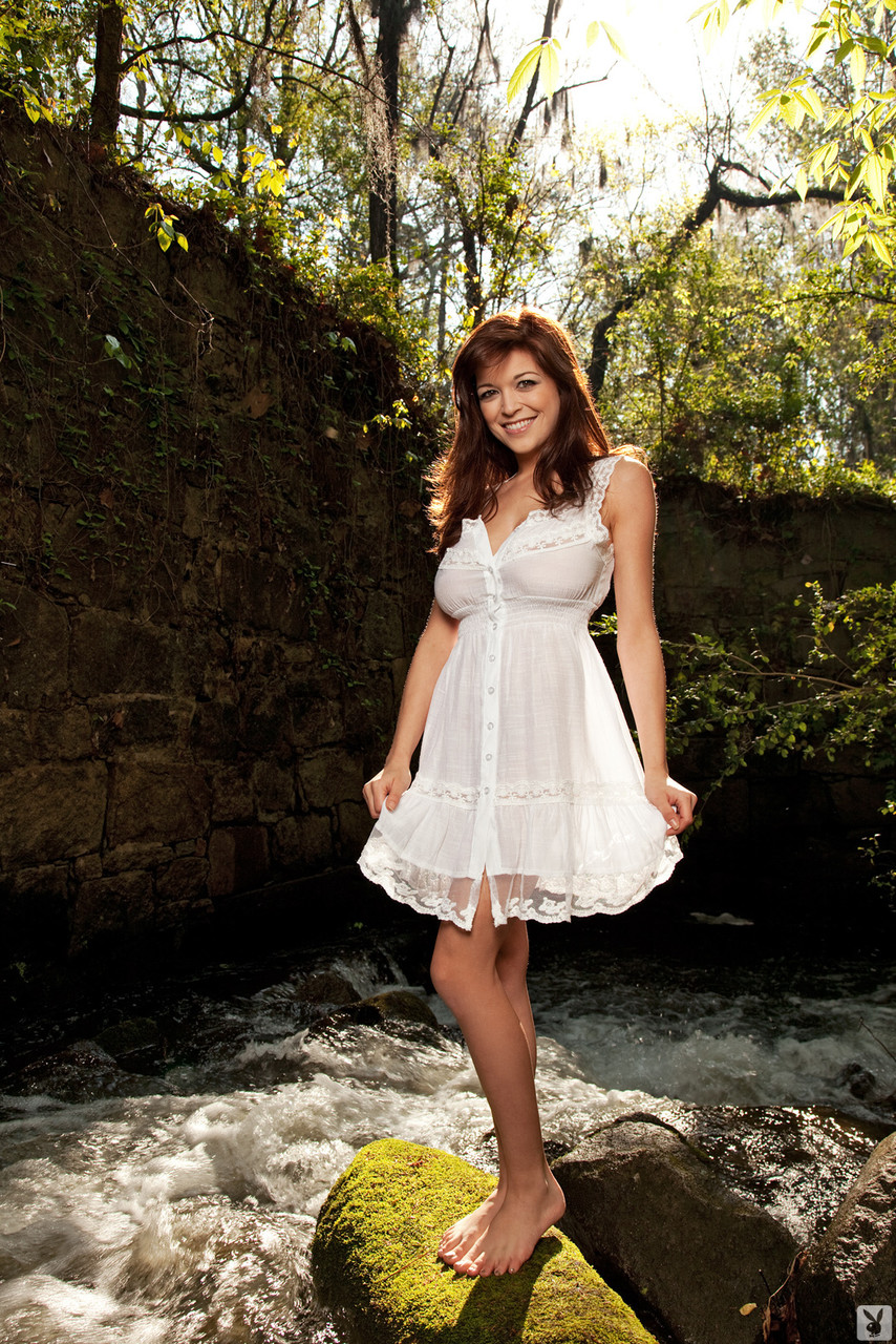 Lovely Tessa Fowler loses her white dress in nature and reveals giant boobs foto porno #426621499