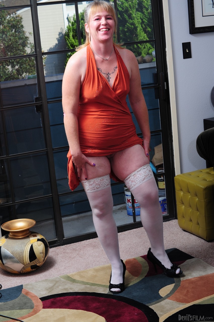 Plump mature granny Bethany loses dress to present her big ass & tiny tits porn photo #425534738