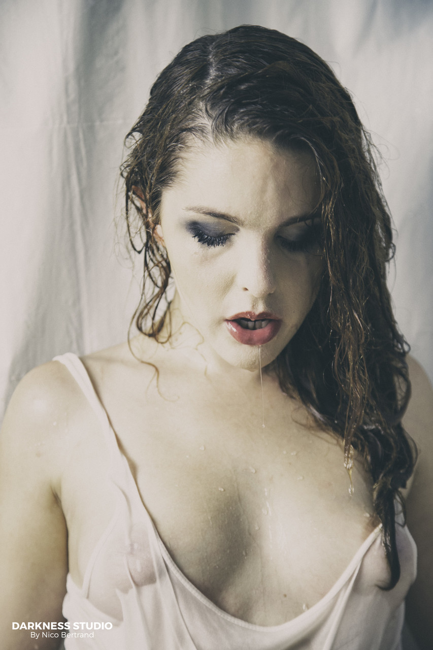 Redhead Spanish model Amarna Miller teases in her wet clothing porno fotoğrafı #426778385