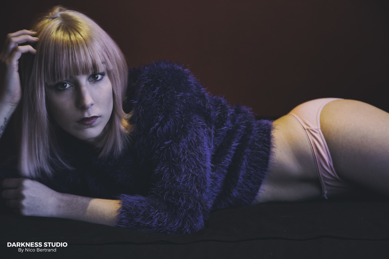 Hot blonde Leire Blacksun strips her sweater to flaunt her lithe tattooed body foto porno #425034398 | Couple Fantasies Pics, Leire Blacksun, Fetish, porno móvil