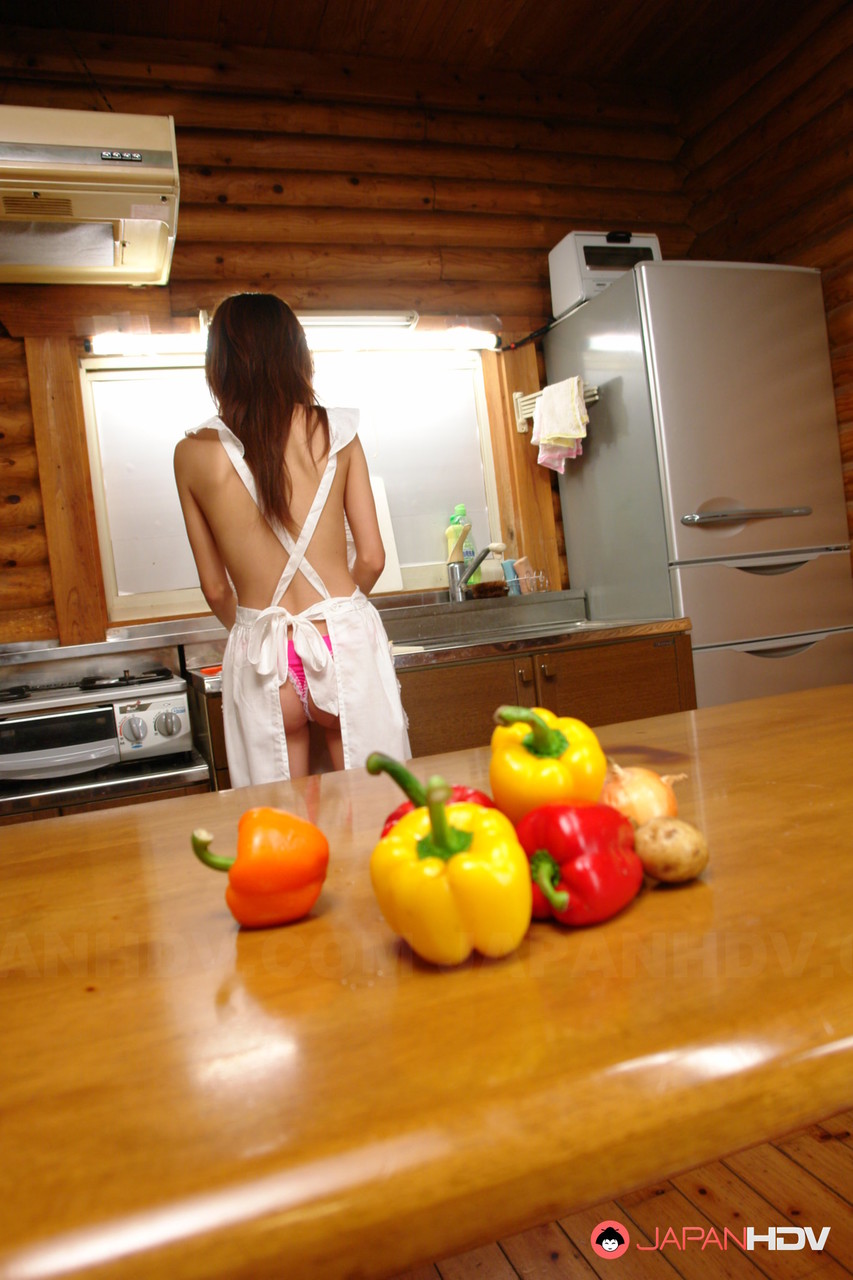 Japanese housewife Sakurako sits on the counter & inserts veggies in her pussy 色情照片 #426043844