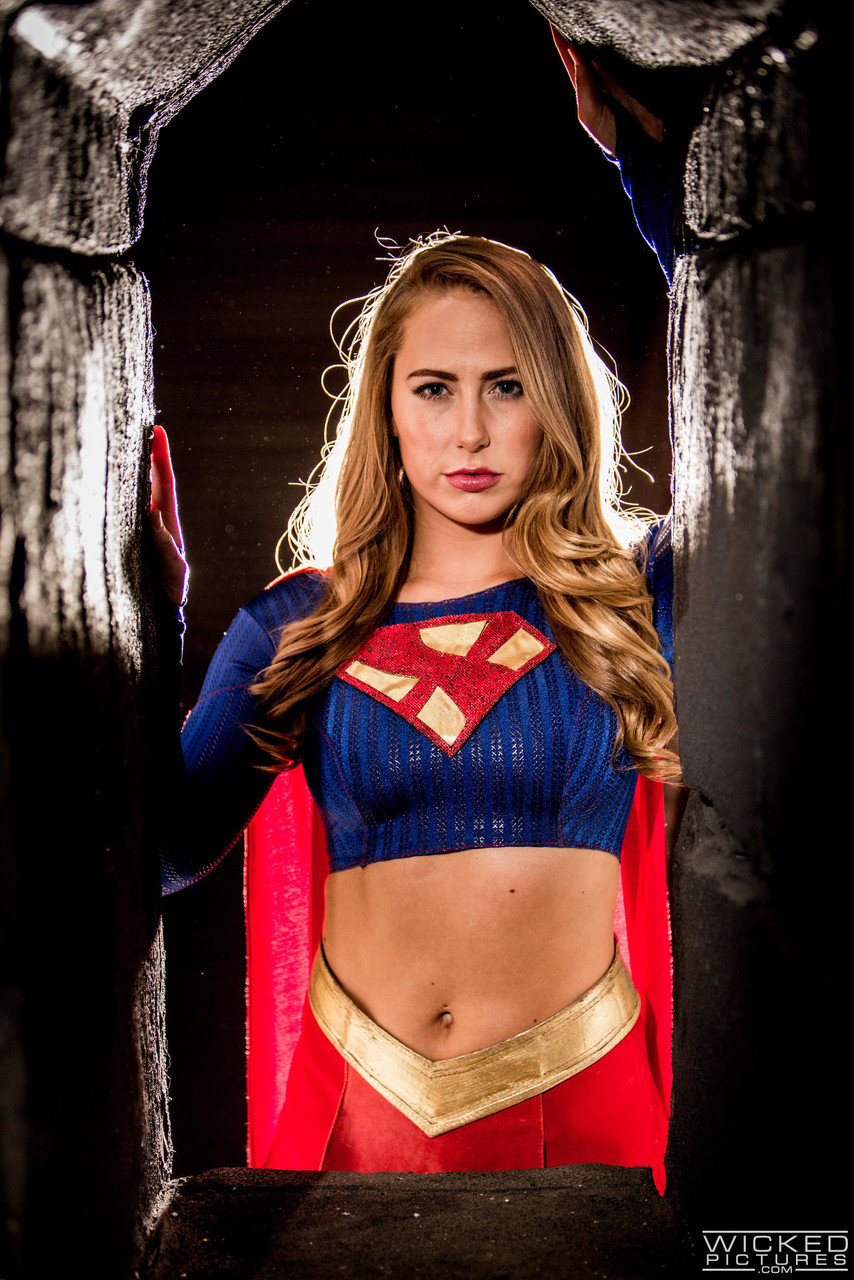 Horny Supergirl Carter Cruise Gives A Bj And Gets Ass Fucked By A Villain
