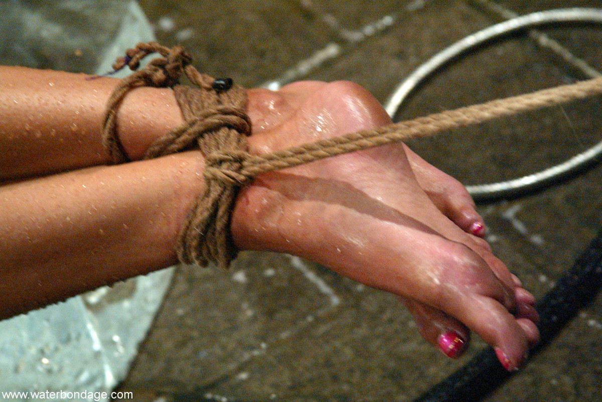 Water Bondage Isis Love 포르노 사진 #424389792 | Water Bondage Pics, Isis Love, Latex, 모바일 포르노