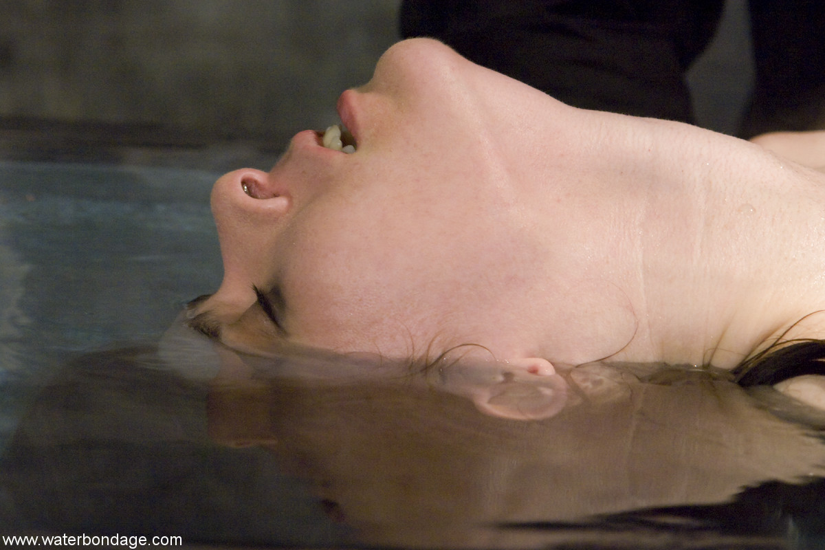 Brunette Isobel Wren gets tortured and toyed by her master in the water 色情照片 #423509929 | Water Bondage Pics, Isobel Wren, BDSM, 手机色情