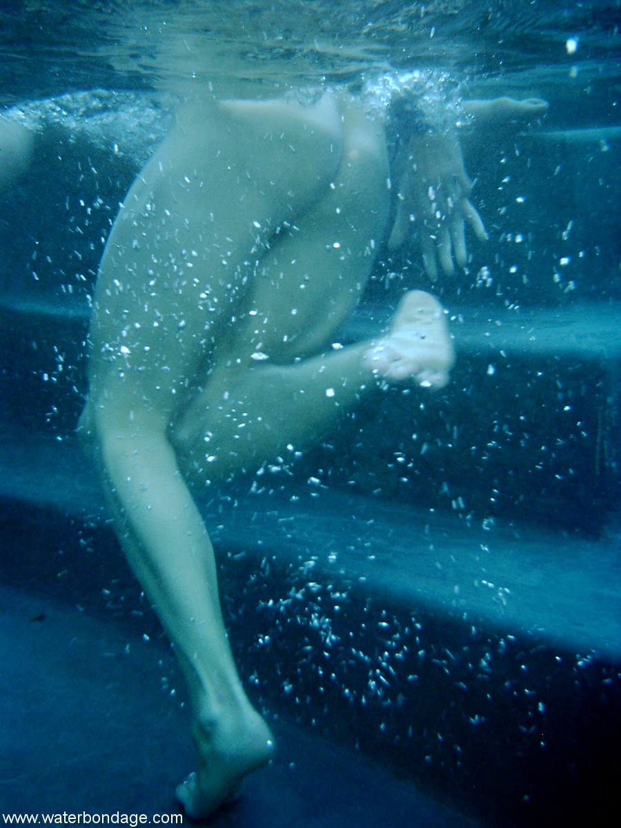 Water Bondage DragonLily, Venus foto porno #423439133