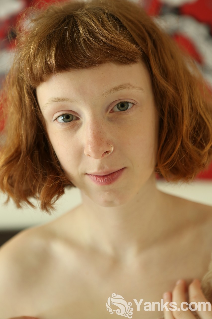Short haired redhead teen Sondrine shows her tiny tits and rubs her bushy twat foto pornográfica #424085360