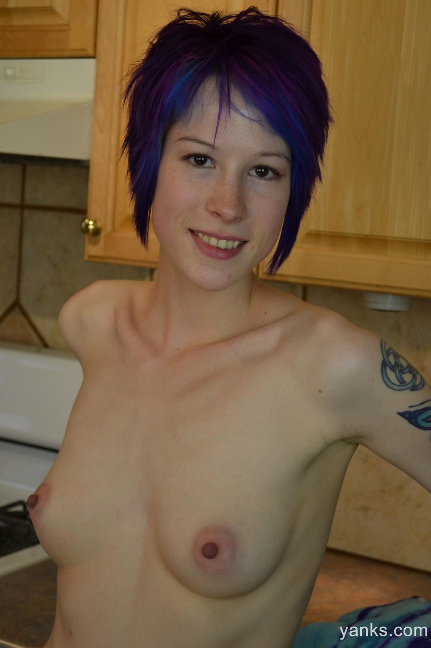 Blue haired chick with piercing Lila Night strips and touches her vagina foto porno #423477760