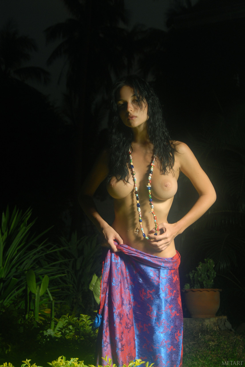 Raven-haired model Jenya D shows her sexy wet body & boobs on the beach 포르노 사진 #425615588 | Met Art Pics, Jenya D, Thai, 모바일 포르노