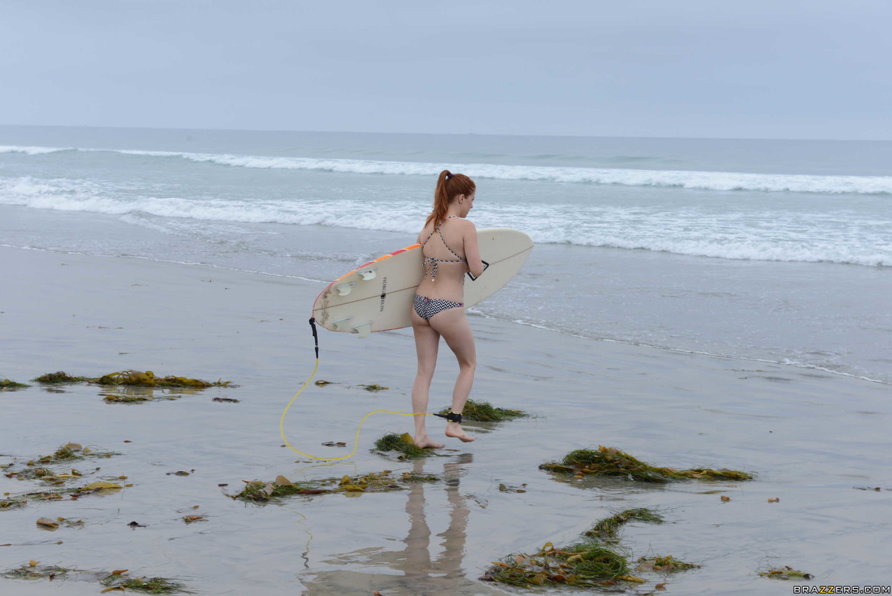 Superb hot redhead Penny Pax showing her perfectly shaped body on the beach 色情照片 #425449239