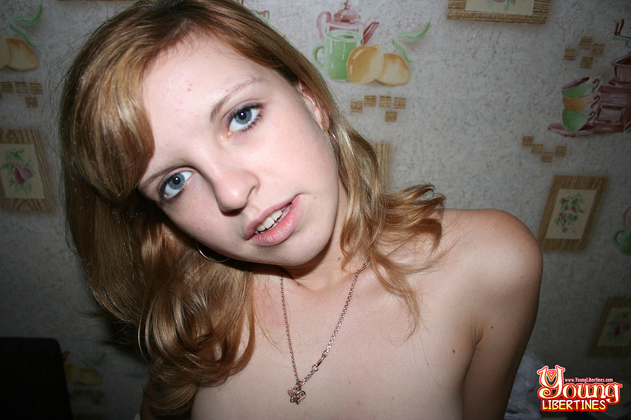 Slim amateur teen Simona shows her titties, ass and cunt in a solo Porno-Foto #423517716 | 18 Videoz Pics, Alex, Simona, Amateur, Mobiler Porno