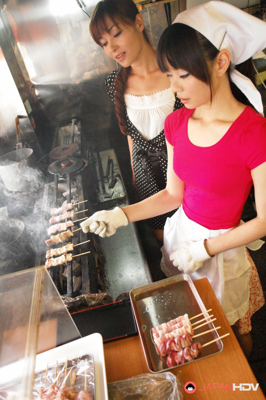 Asian cook Akubi Yumemi gets her muff toyed while working at the grill porn photo #426887421