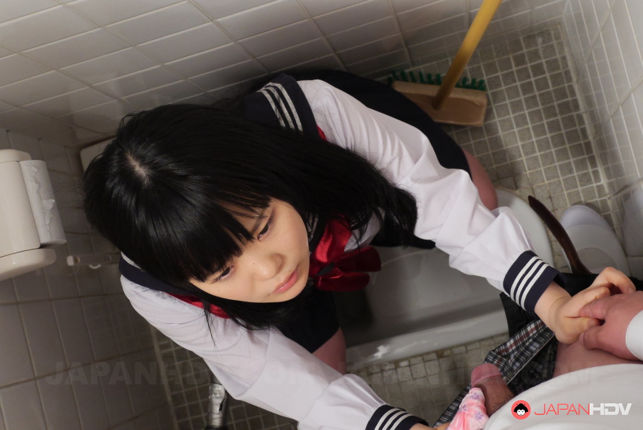 Sexy Japanese teen Sayaka Aishiro giving a gentle blowjob in a public toilet foto porno #427069087