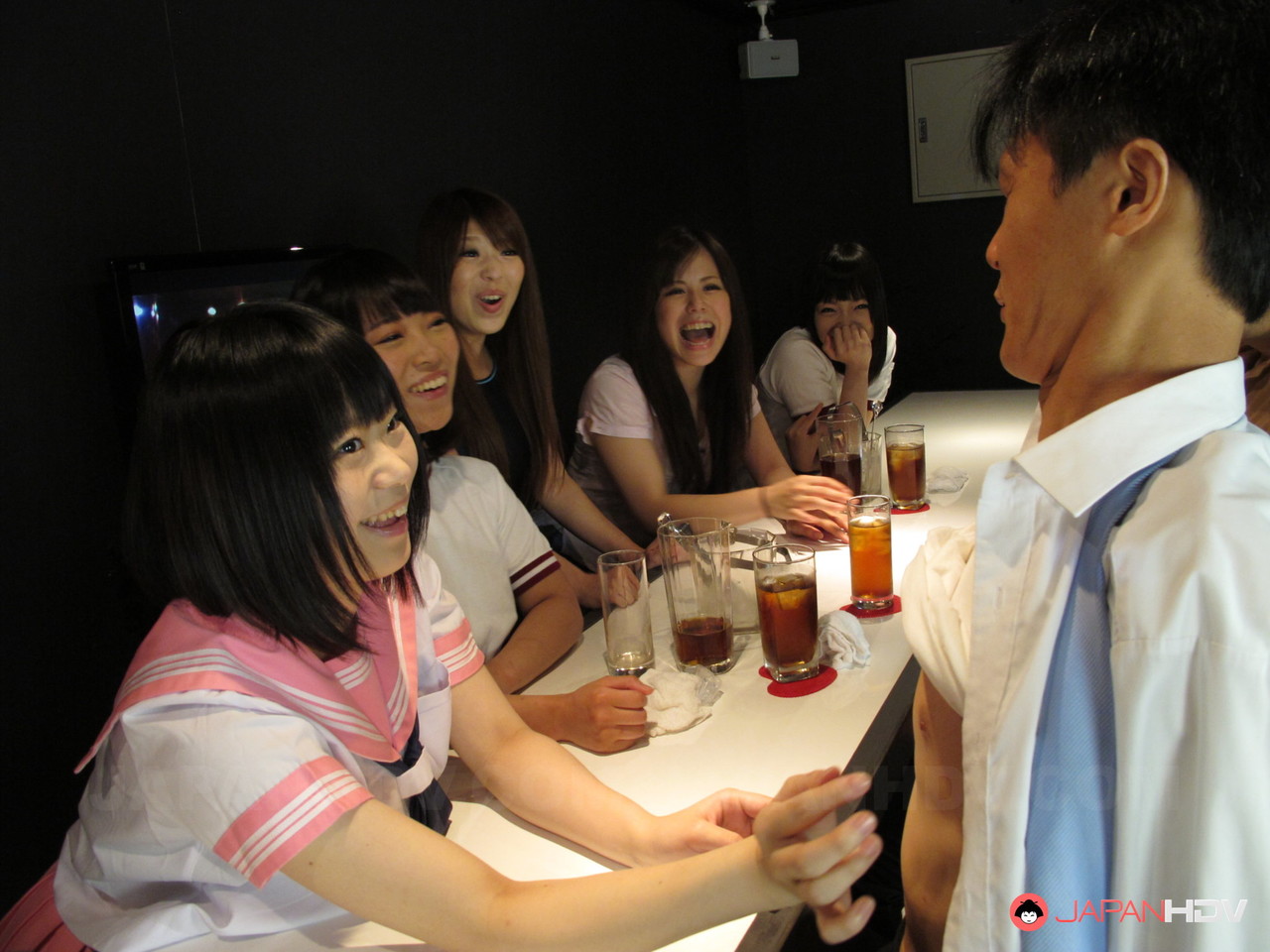 Asian cutie Mio Kosaki and her friends suck and jerk off dongs in a bar foto porno #426551978