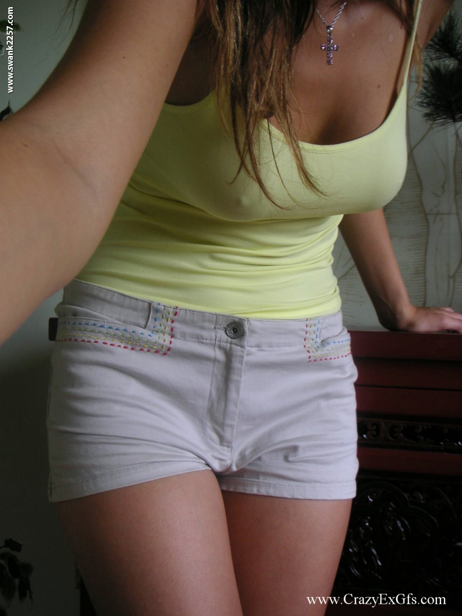 Adorable amateur girlfriend Suzy Dark flaunts her big nips in a solo porn photo #425063867