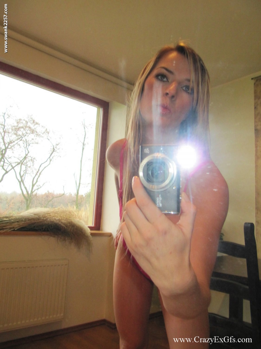 Amateur sweetie Leisha reveals her titties while posing in front of a mirror 포르노 사진 #427025016