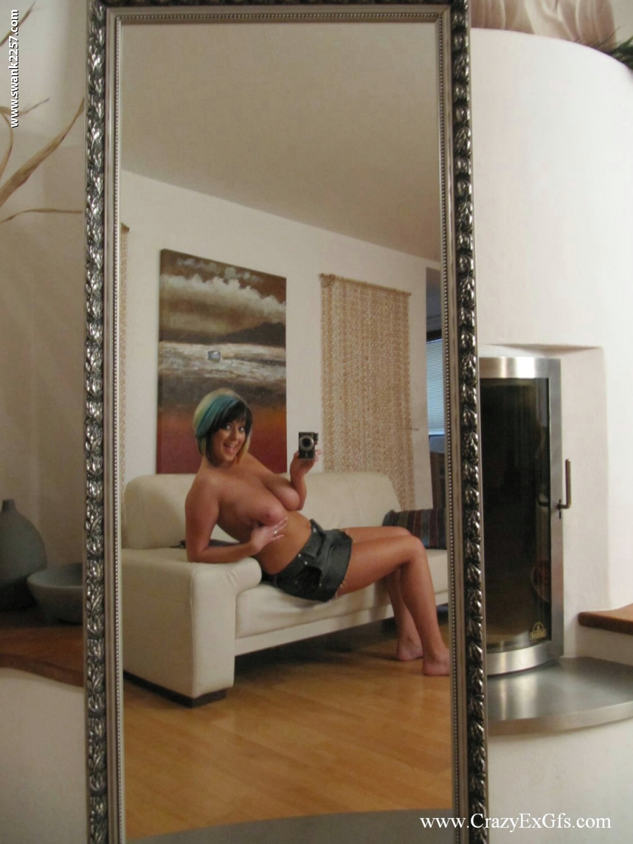 Hot babe with a perfect juicy bosom Lola Stone strips and poses in a mirror 포르노 사진 #427608454 | Crazy Ex GFs Pics, Lola Stone, Selfie, 모바일 포르노