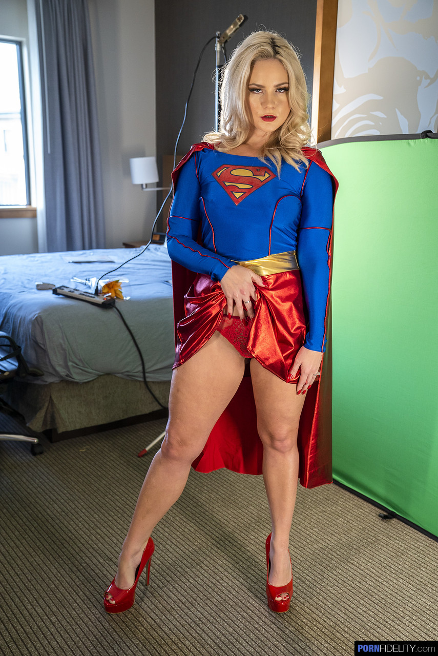 Blonde supergirl Lisey Sweet exposes her yummy ass and hot tits in a solo porn photo #422833231