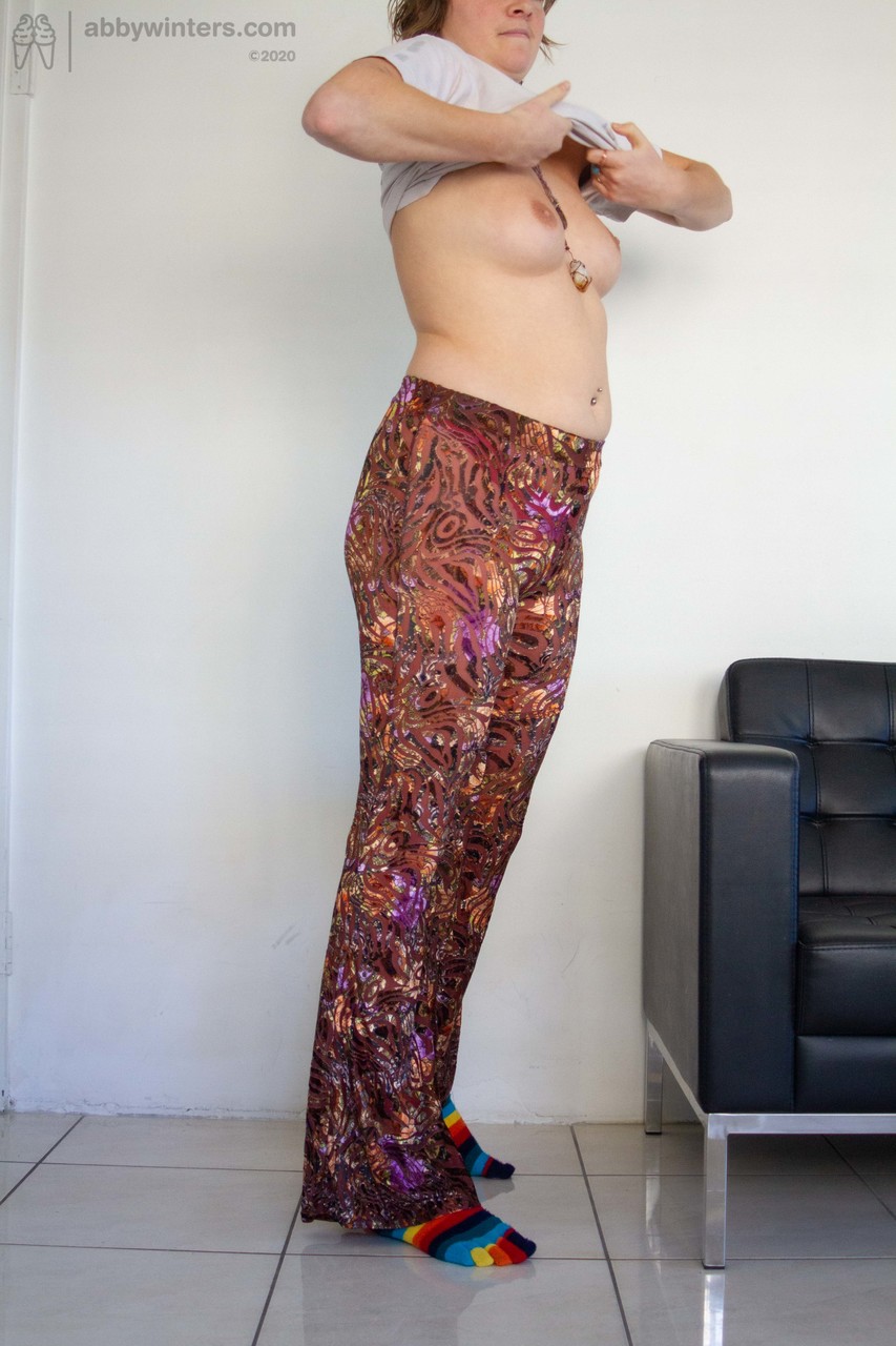 Amateur Australian girl Sierra K dressing in her long pants in rainbow socks 포르노 사진 #427764991 | Abby Winters Pics, Sierra K, Undressing, 모바일 포르노
