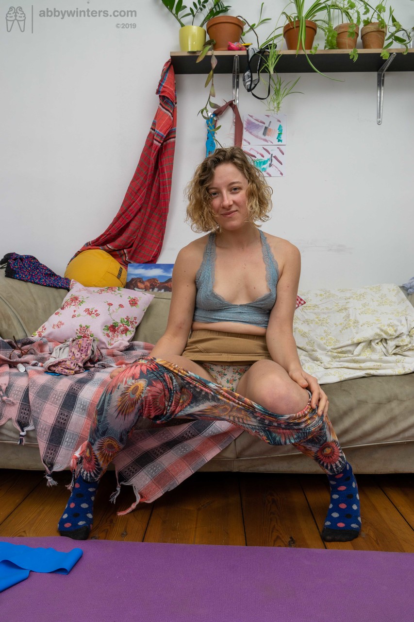 Blonde Australian Manon strips to her wool socks & shows her hairy crotch zdjęcie porno #424163643