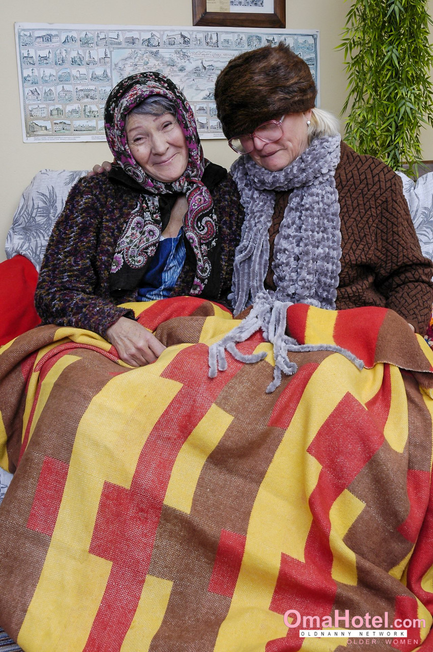 Old lesbians Sofia and Irmchen strip each other and scissor on the sofa porno fotoğrafı #423862172