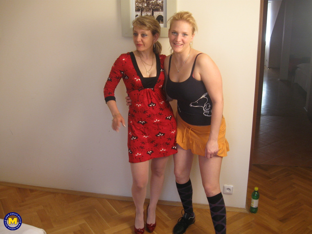 Amateur lesbians Jelena and Verena finger and rub each other's holes ポルノ写真 #423498208 | Mature NL Pics, Jelena, Verena, Old Young, モバイルポルノ