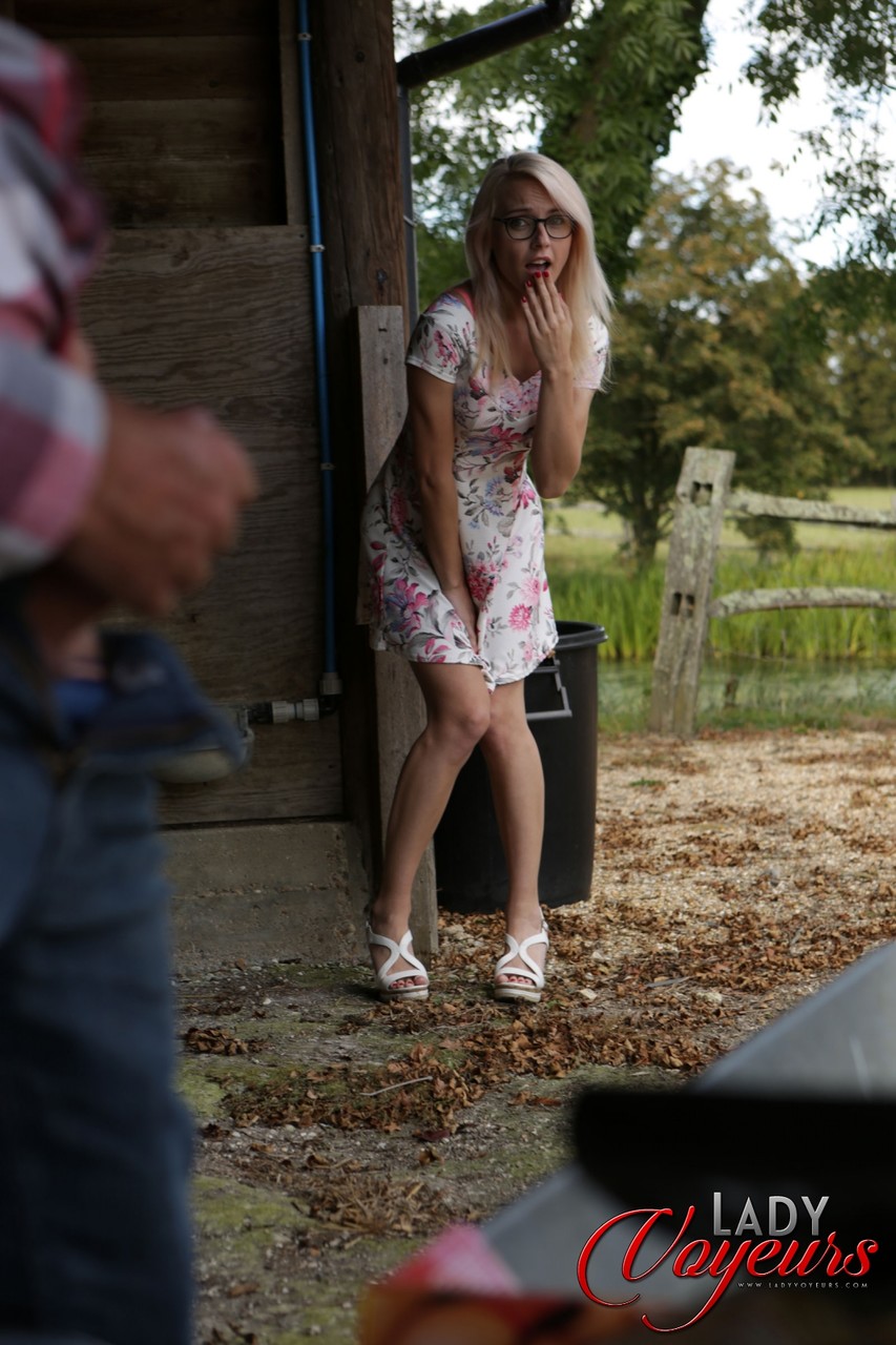 Farmer's wife Chloe Toy teases her wanking hubby in sexy lingerie in the barn foto porno #424210761