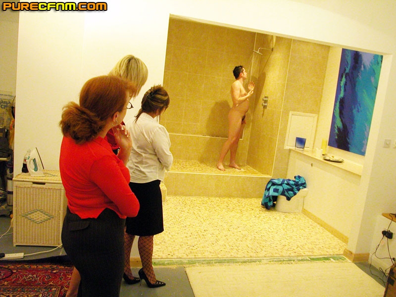 Mature ladies in skirts play with a naked guy's tasty dong in the toilet foto pornográfica #426757849