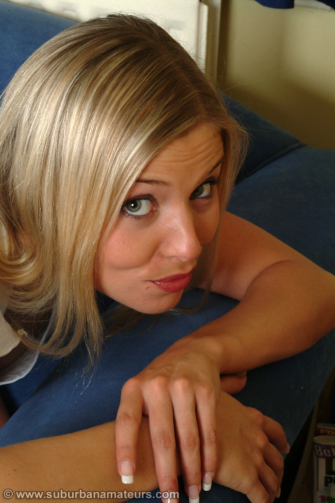 British blonde Karen Wood showing her fine natural tits & her shaved twat foto porno #425925758