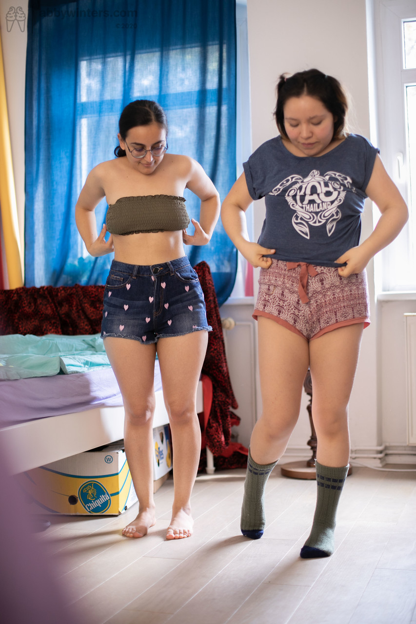 Chubby teens with hairy pussies Maylin and Yasmeena dress each other porno fotoğrafı #426525090