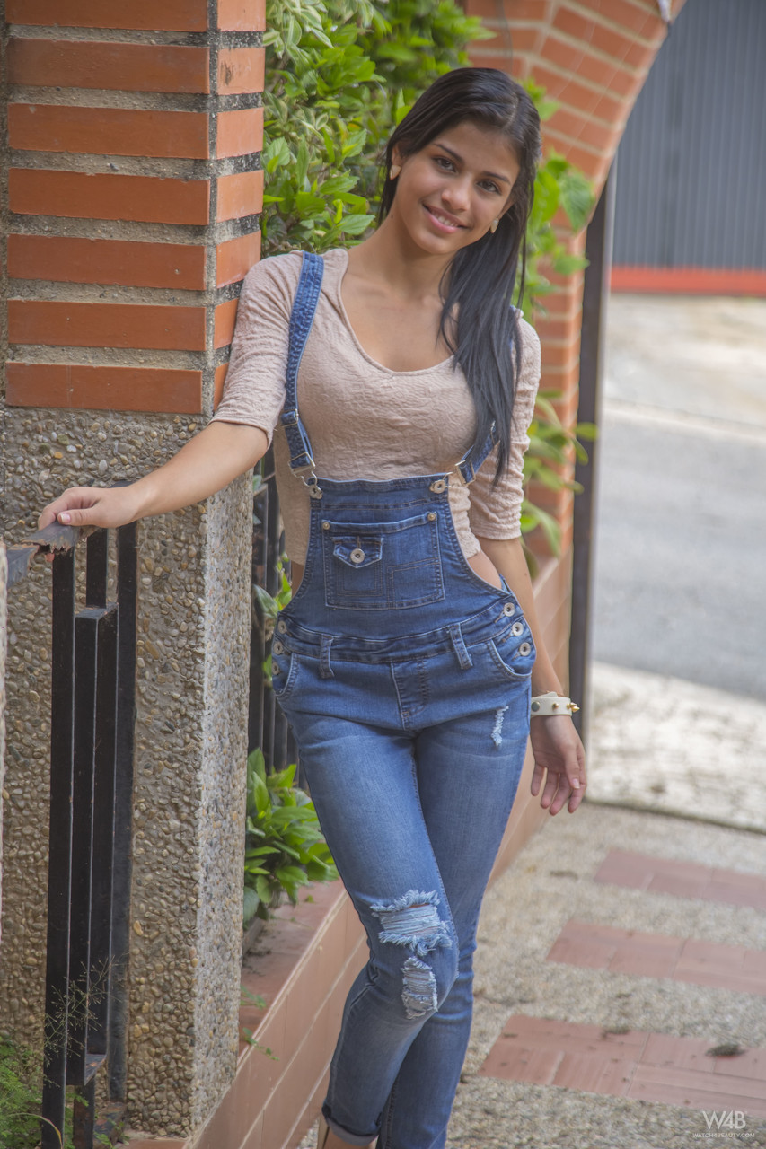Sweet Latina teen Denisse Gomez flaunts her stunning figure in jeans porn photo #423943644