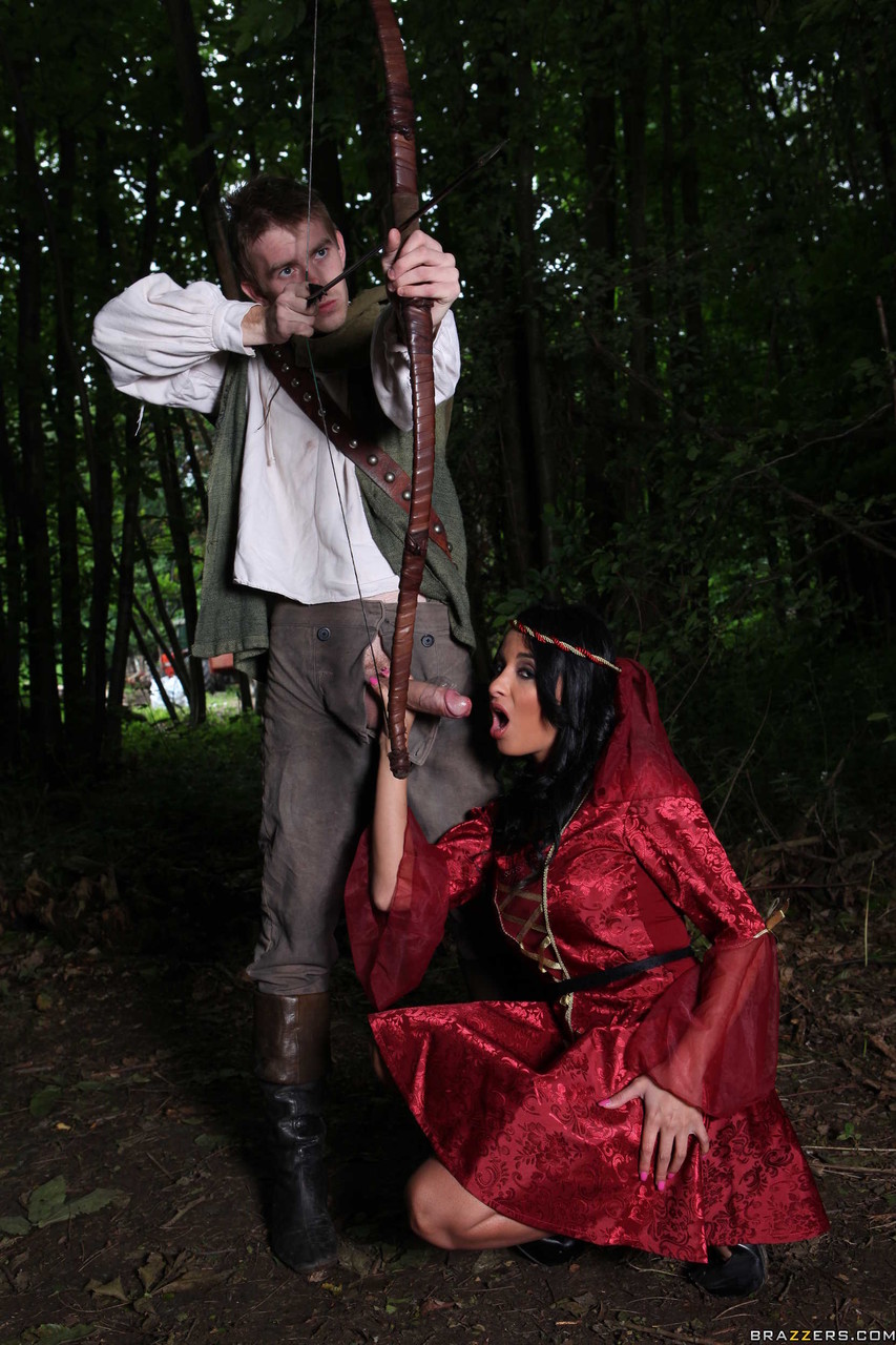 Medieval maiden Anissa Kate gives head & takes a bowman's cock in cosplay sex 포르노 사진 #423044119