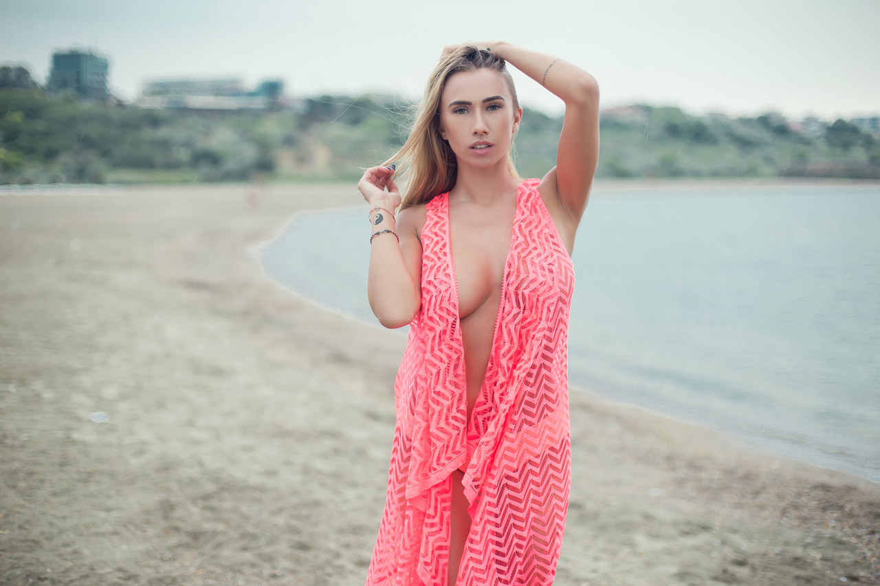 Kinky beauty Annia Miller flaunts her hot big tits wearing a sheer dress 色情照片 #428371416 | Annia Miller Pics, Annia Miller, Beach, 手机色情