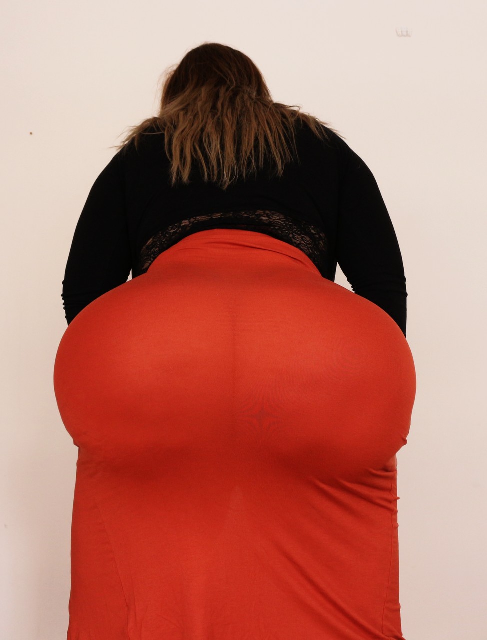 Stunning MILF fatty Natasha Crown flaunting her very big ass in a tight skirt porn photo #423816671