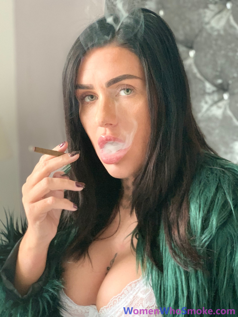 Stunning brunette teases with her big boobs while smoking in sexy lingerie foto pornográfica #426607879 | Women Who Smoke Pics, Smoking, pornografia móvel