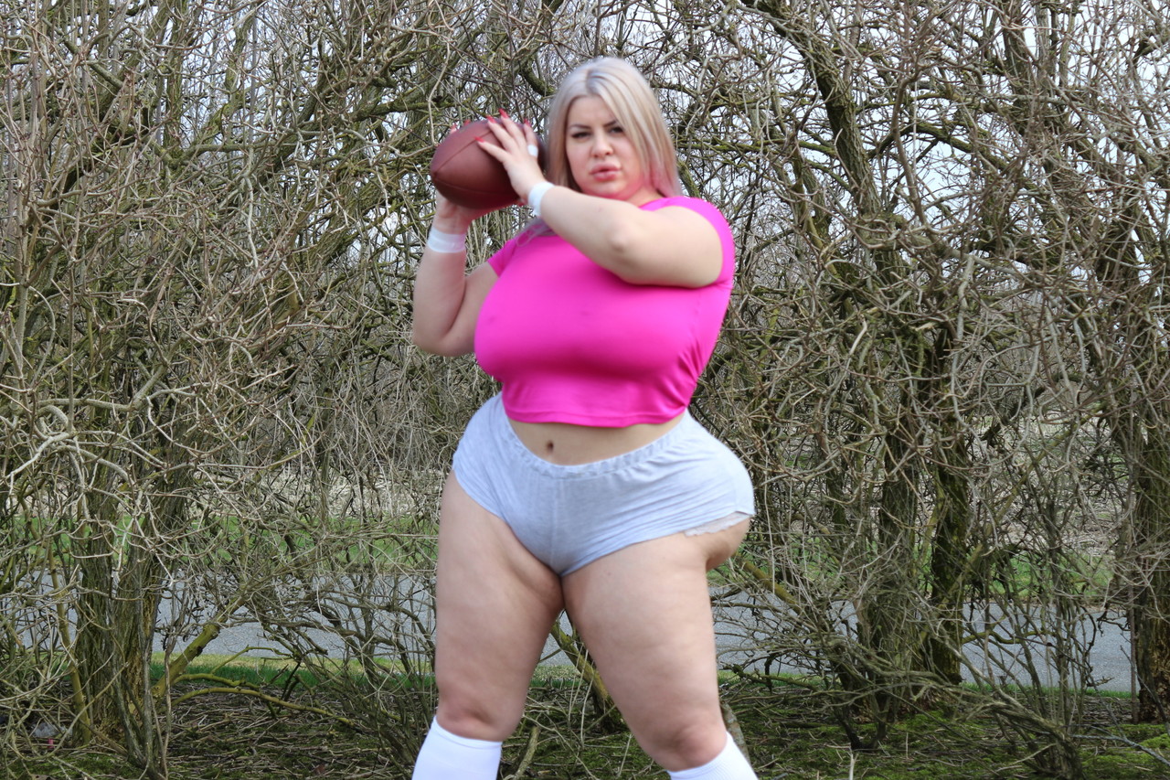 Curvaceous Football Player Natasha Crown Flaunts Her Huge Ass Outdoors