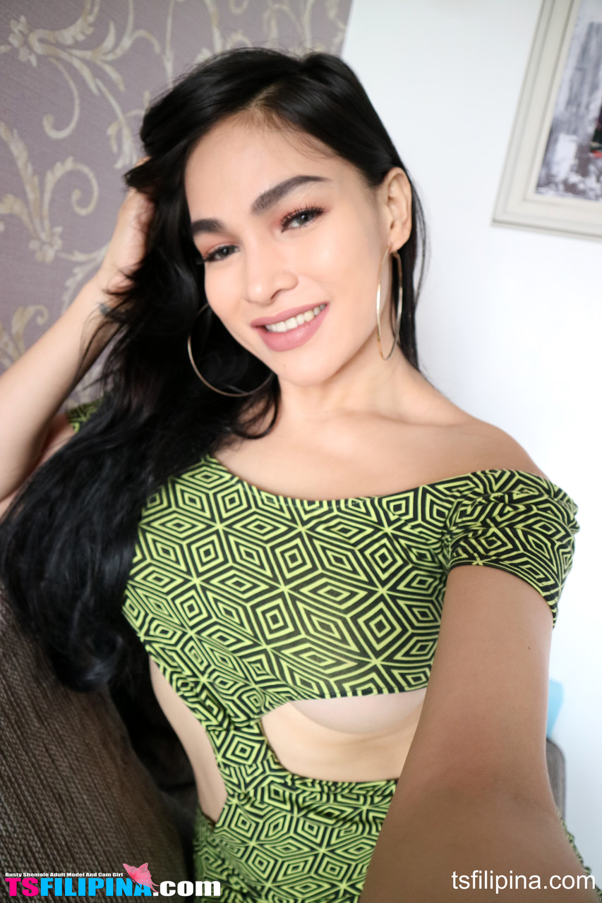 Marvelous shemale TS Filipina reveals her sexy tits & nipples in a solo porn photo #426452396