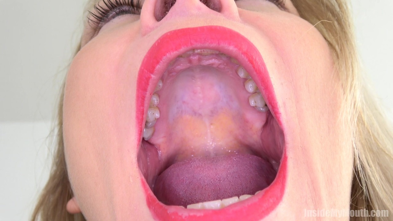 Inked MILF with red lipstick opens her mouth wide and drinks Red Bull ポルノ写真 #422806178 | Inside My Mouth Pics, MILF, モバイルポルノ