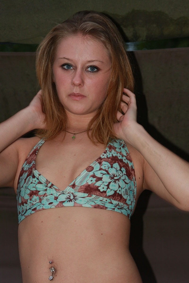 Slender Amateur Teen Sapphire Flower Posing In Her Sexy Bikini Outdoors