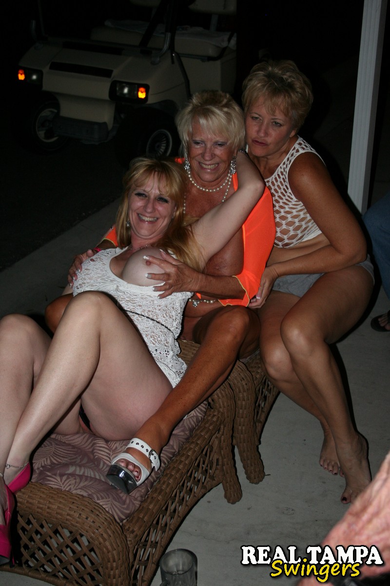 Real Tampa Swingers Kay Kummingz, Mandi Mcgraw, Tracy Licks foto porno #424081240
