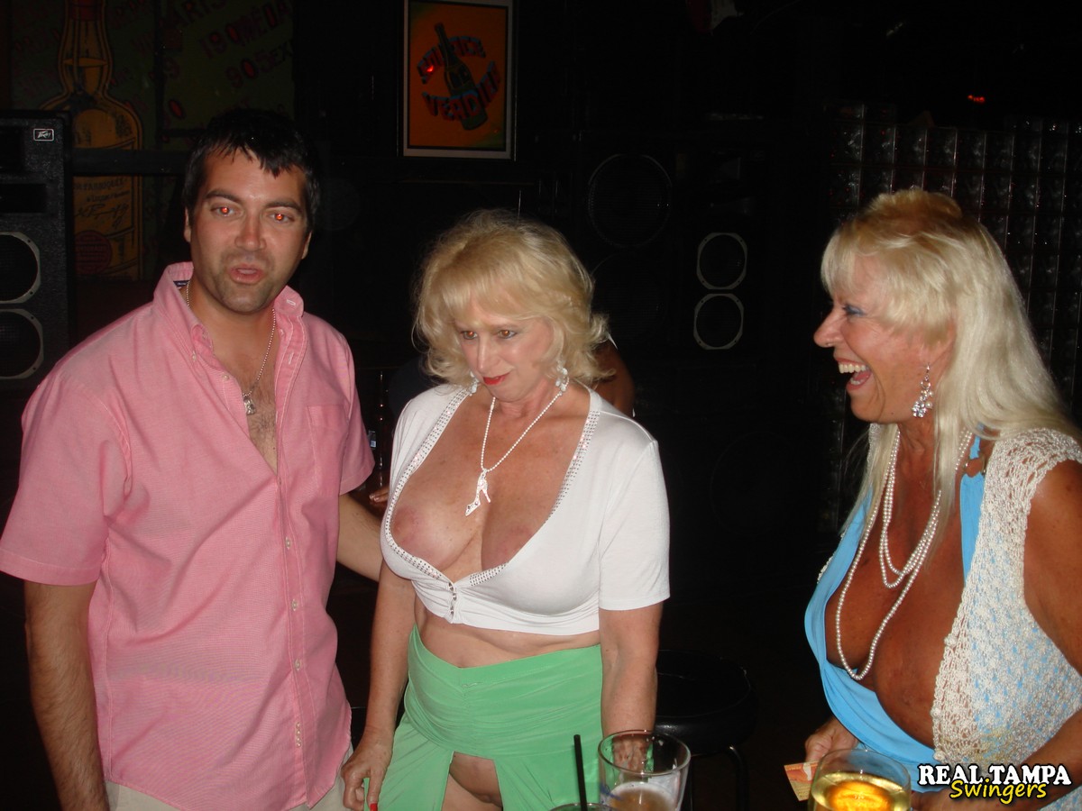 Real Tampa Swingers Double Dee, Mandi McGraw, Tracy Lick porn photo #424246151