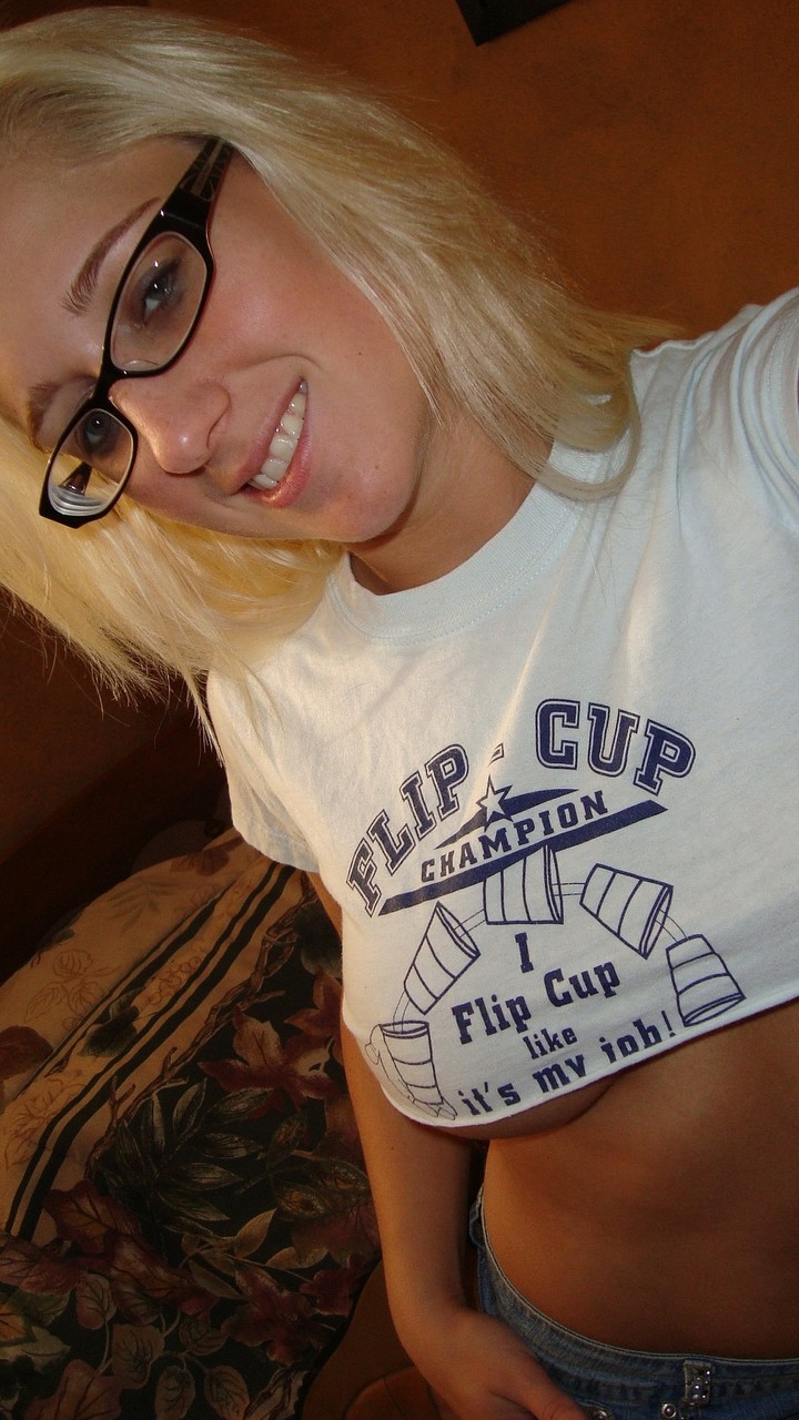 Sweet teen in glasses shows her perfect big tits & takes hot selfies foto porno #424607326