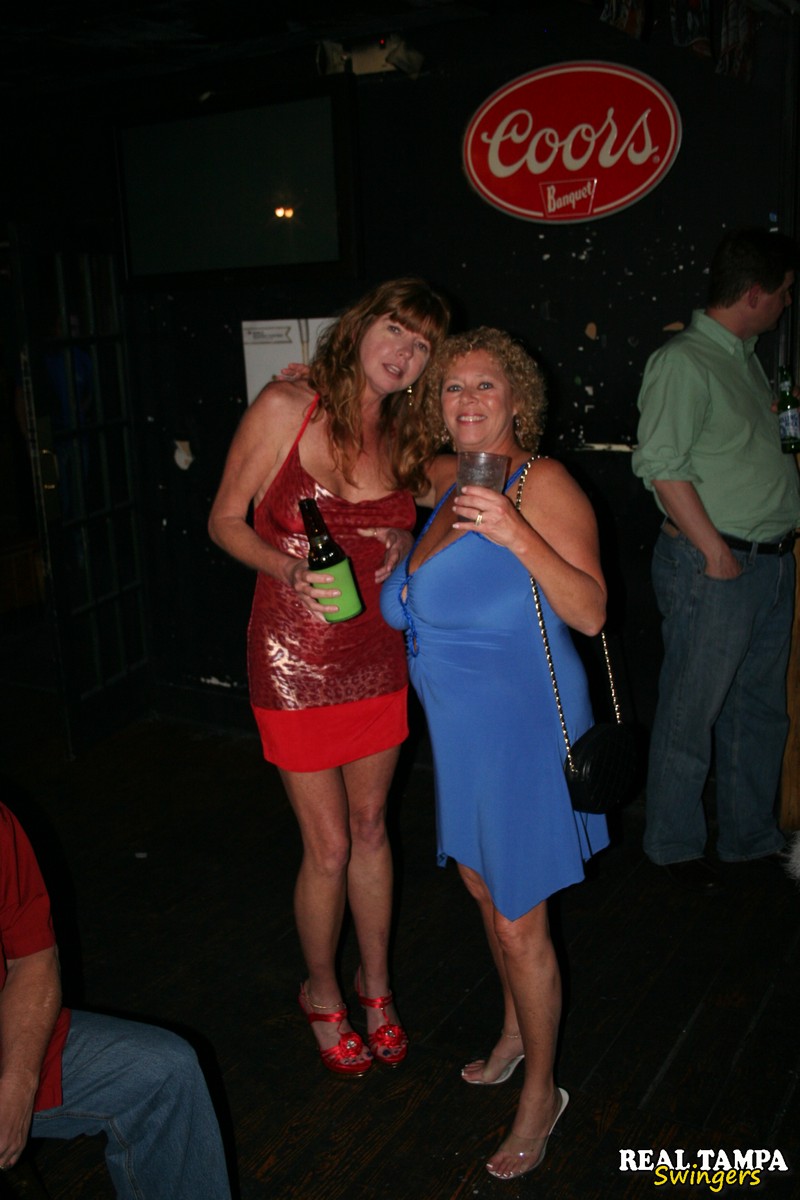 Sweet Amateur Mom Double Dee Flaunts Her Big Tits With Her Friend In A Club