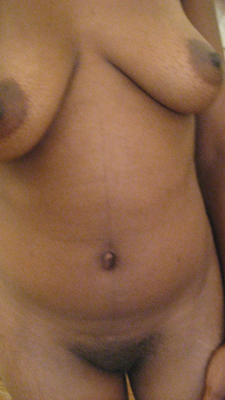 Ebony beauty Elisha takes self shots while stripping to expose her boobs porno foto #424410982 | Teen Girl Photos Pics, Selfie, mobiele porno