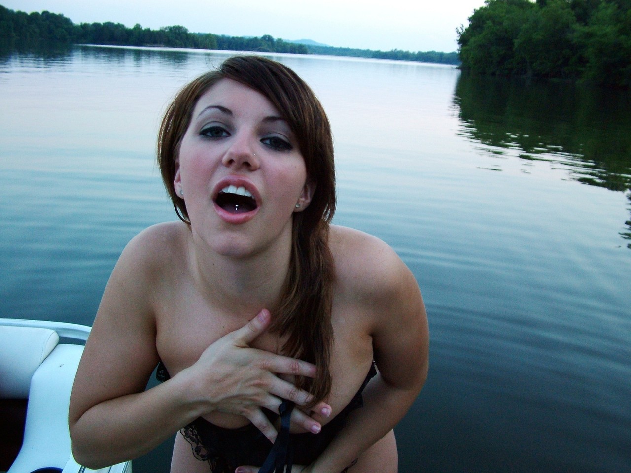 Amateur teen Dorothy posing in her sexy black corset and panties on a boat Porno-Foto #426298951 | Teen Girl Photos Pics, Outdoor, Mobiler Porno