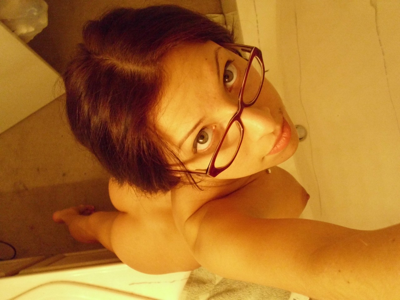 Attractive amateur teen shows her goodies while taking selfies in the bathroom 포르노 사진 #426903995