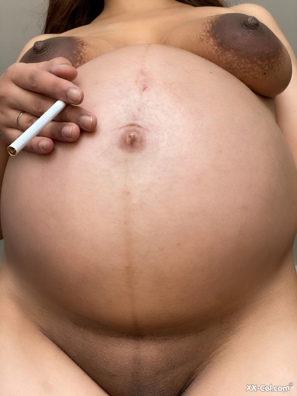 Pregnant smoker Leila teasing nude with her bulging tummy & her dark nipples ポルノ写真 #424132694 | XX Cel Pics, Leila, Pregnant, モバイルポルノ