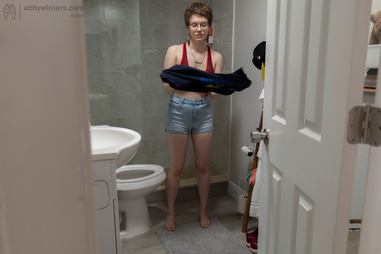 Australian amateur Morgan K gets spied on while dressing in the toilet foto pornográfica #424584995 | Abby Winters Pics, Morgan K, Amateur, pornografia móvel