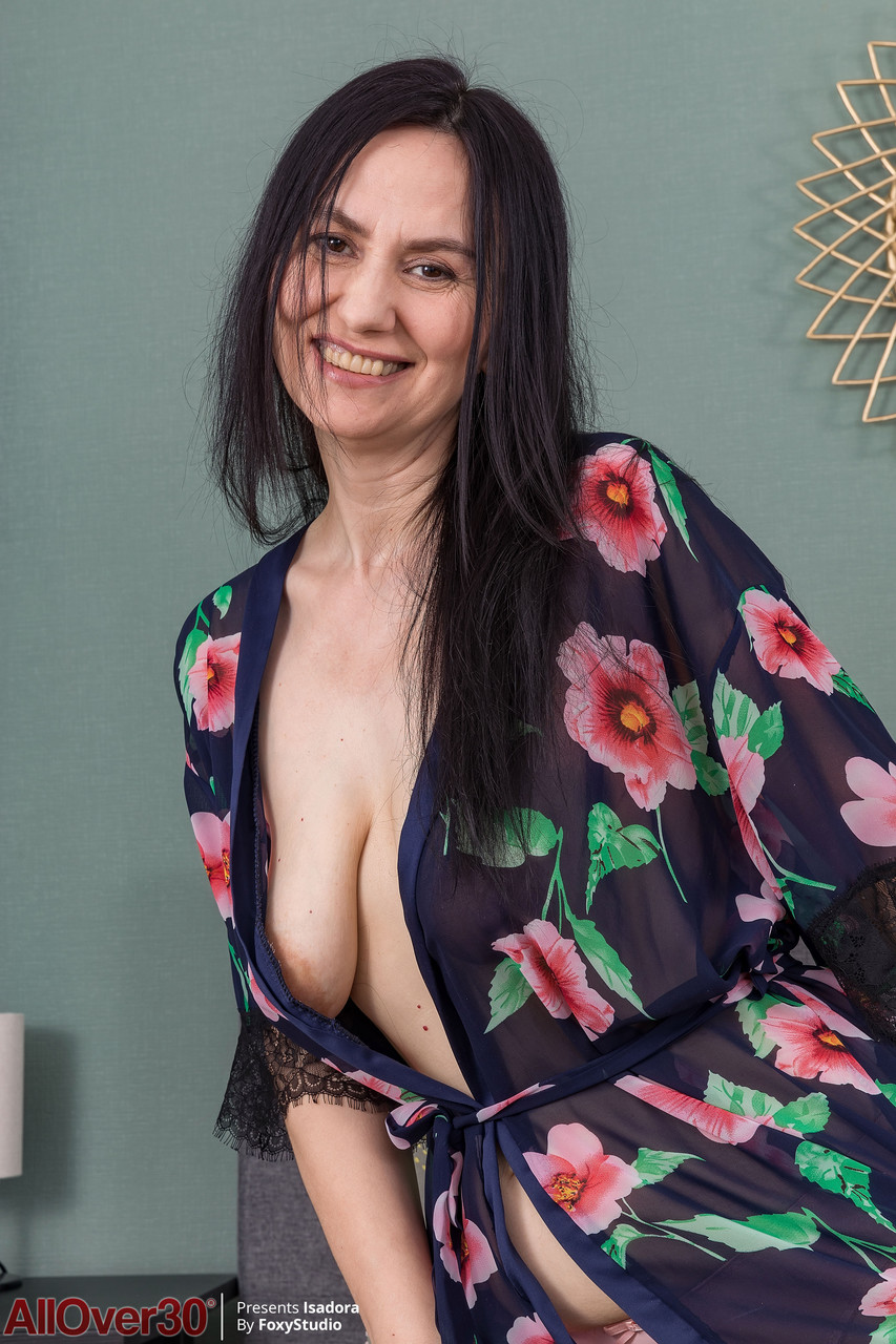 Horny mom with big saggy tits and huge nips Isadora rubs her bush porno fotoğrafı #426782671
