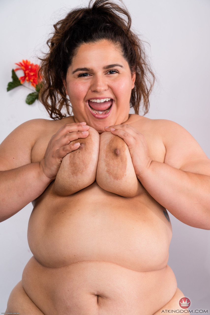 Chubby amateur Karla Lane unveils her huge tits and flaunts her hairy pussy porno fotky #422672866 | ATK Hairy Pics, Karla Lane, BBW, mobilní porno